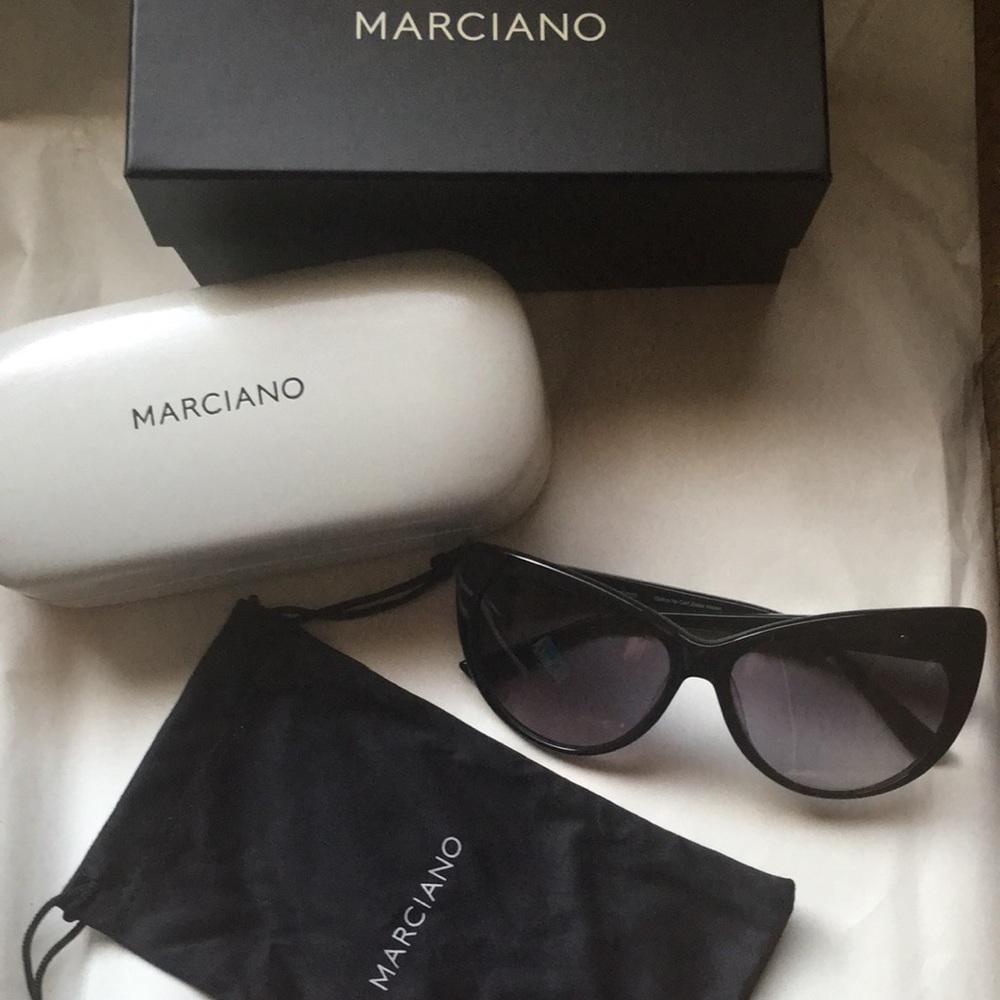 Guess by Designer Marciano Sunglasses Cat Eye Style Sunglasses New NIB NWT